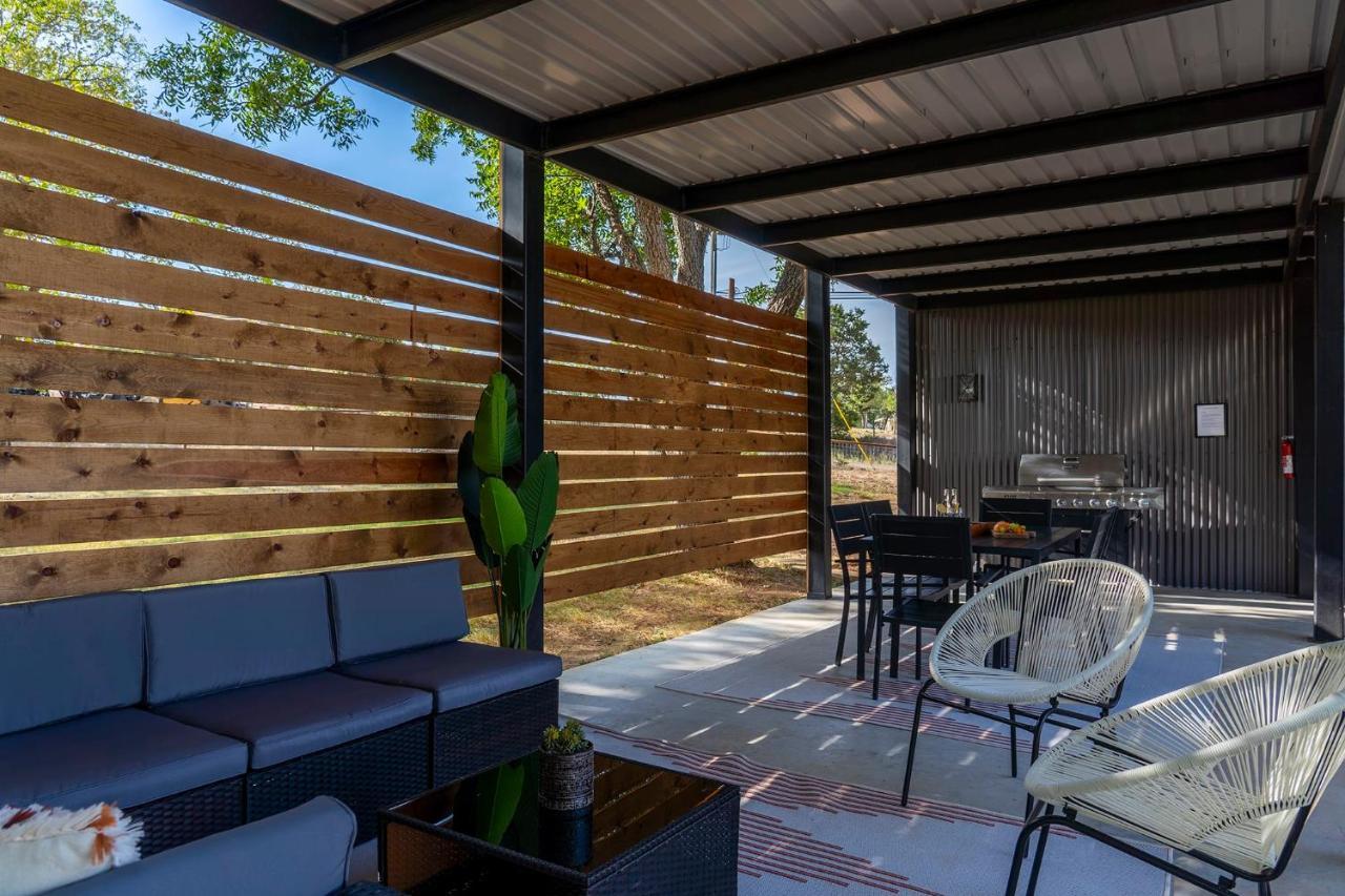 Container Haus Pet Friendly With Cowboy Pool Villa Fredericksburg Luaran gambar