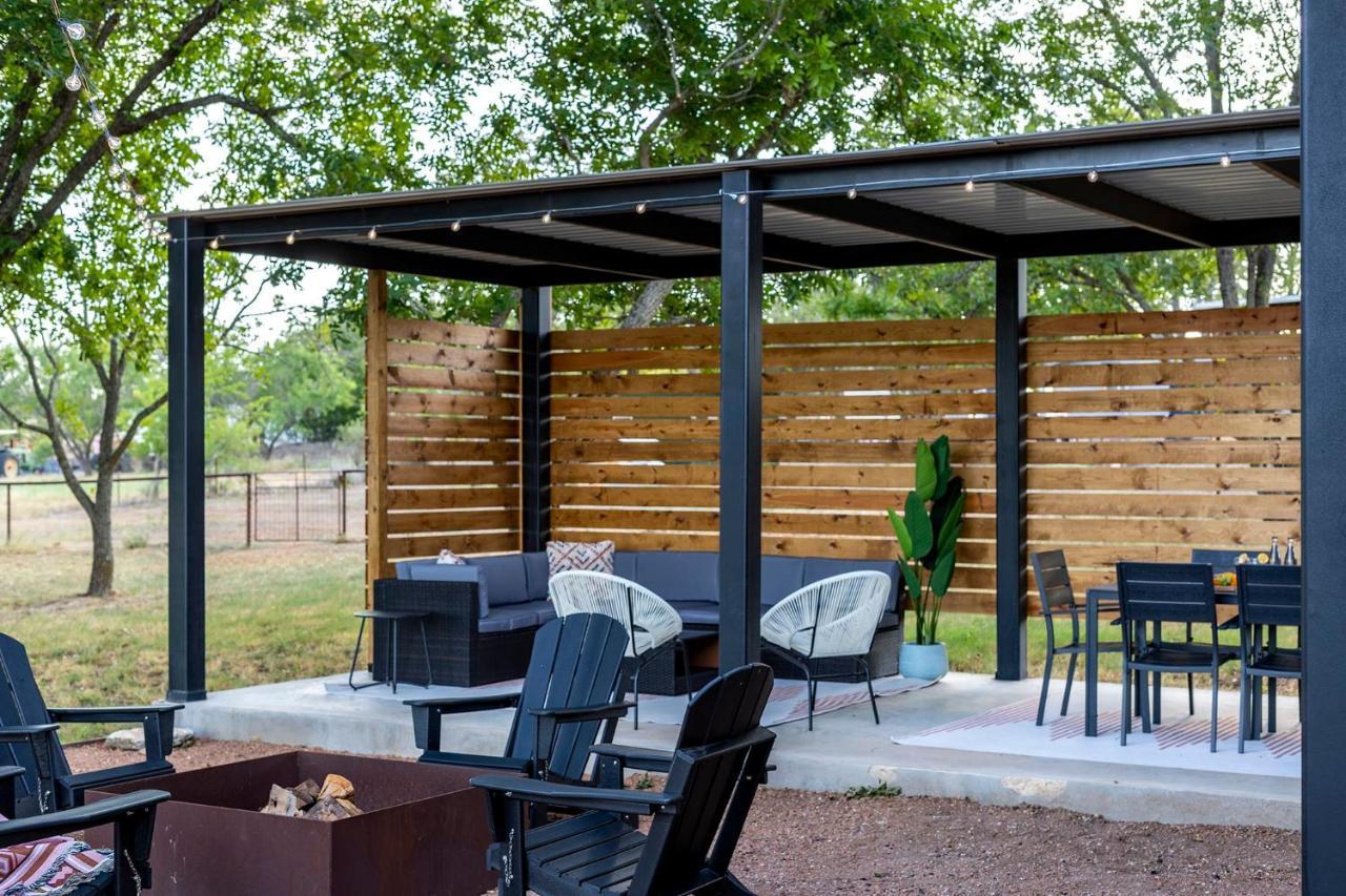 Container Haus Pet Friendly With Cowboy Pool Villa Fredericksburg Luaran gambar