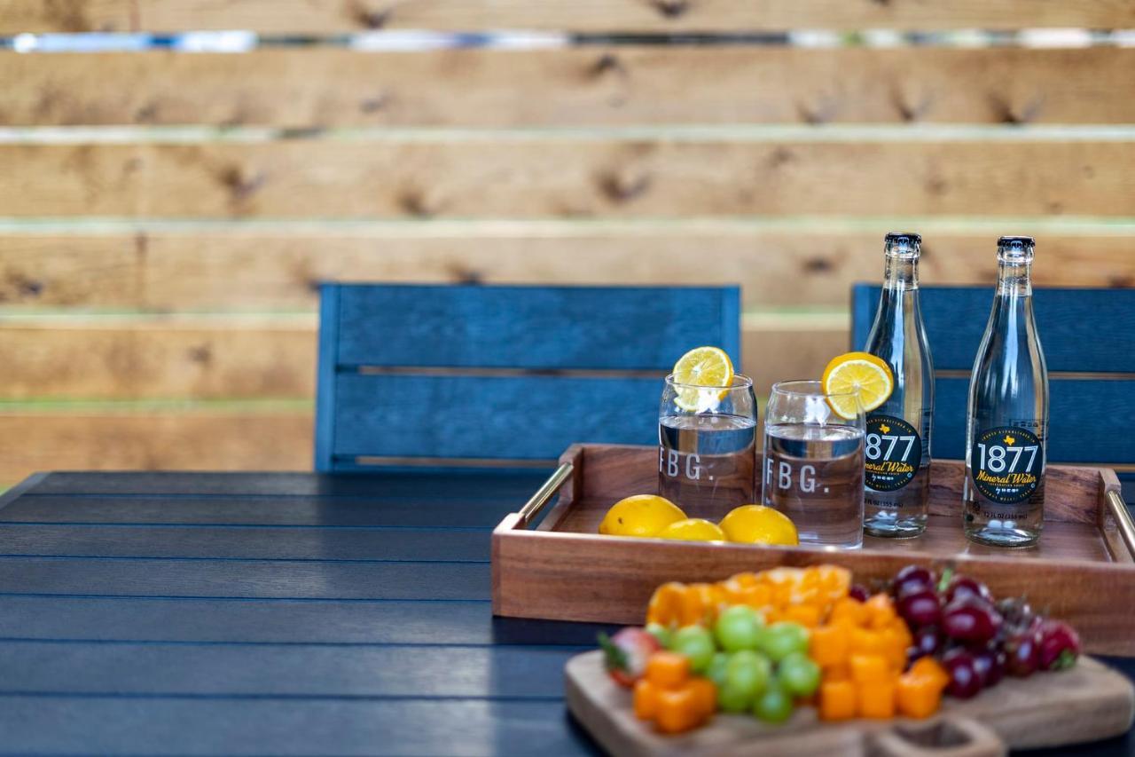 Container Haus Pet Friendly With Cowboy Pool Villa Fredericksburg Luaran gambar