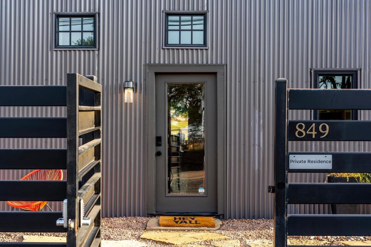 Container Haus Pet Friendly With Cowboy Pool Villa Fredericksburg Luaran gambar
