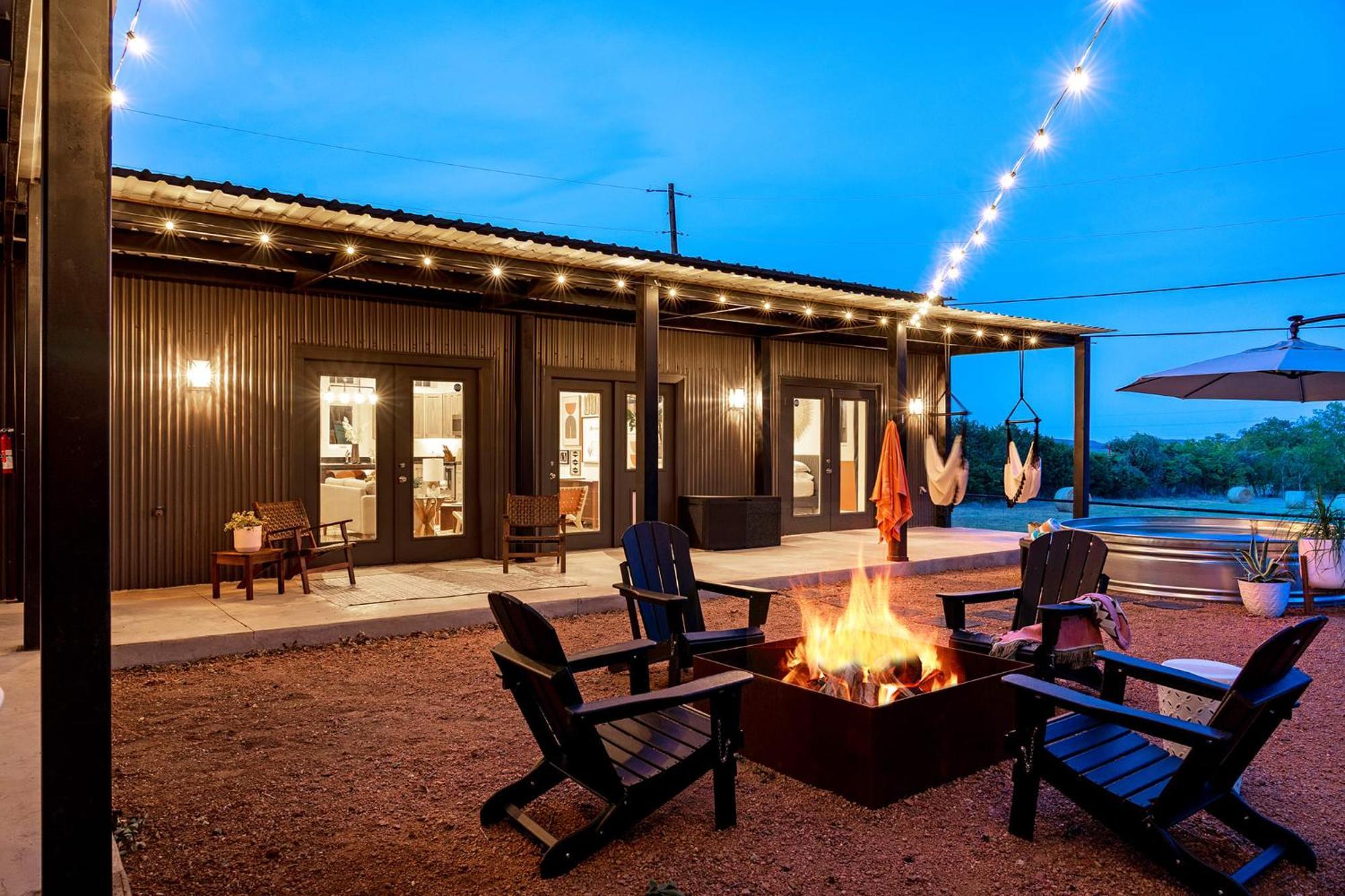 Container Haus Pet Friendly With Cowboy Pool Villa Fredericksburg Luaran gambar