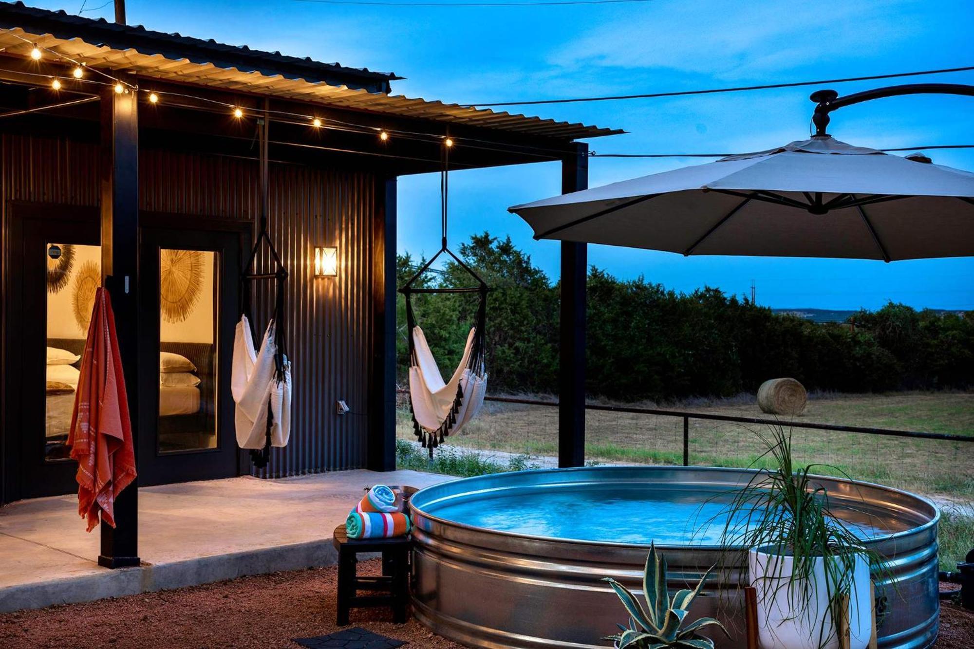 Container Haus Pet Friendly With Cowboy Pool Villa Fredericksburg Luaran gambar