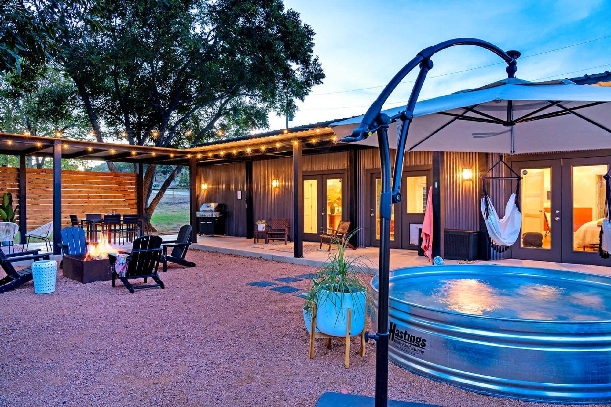 Container Haus Pet Friendly With Cowboy Pool Villa Fredericksburg Luaran gambar