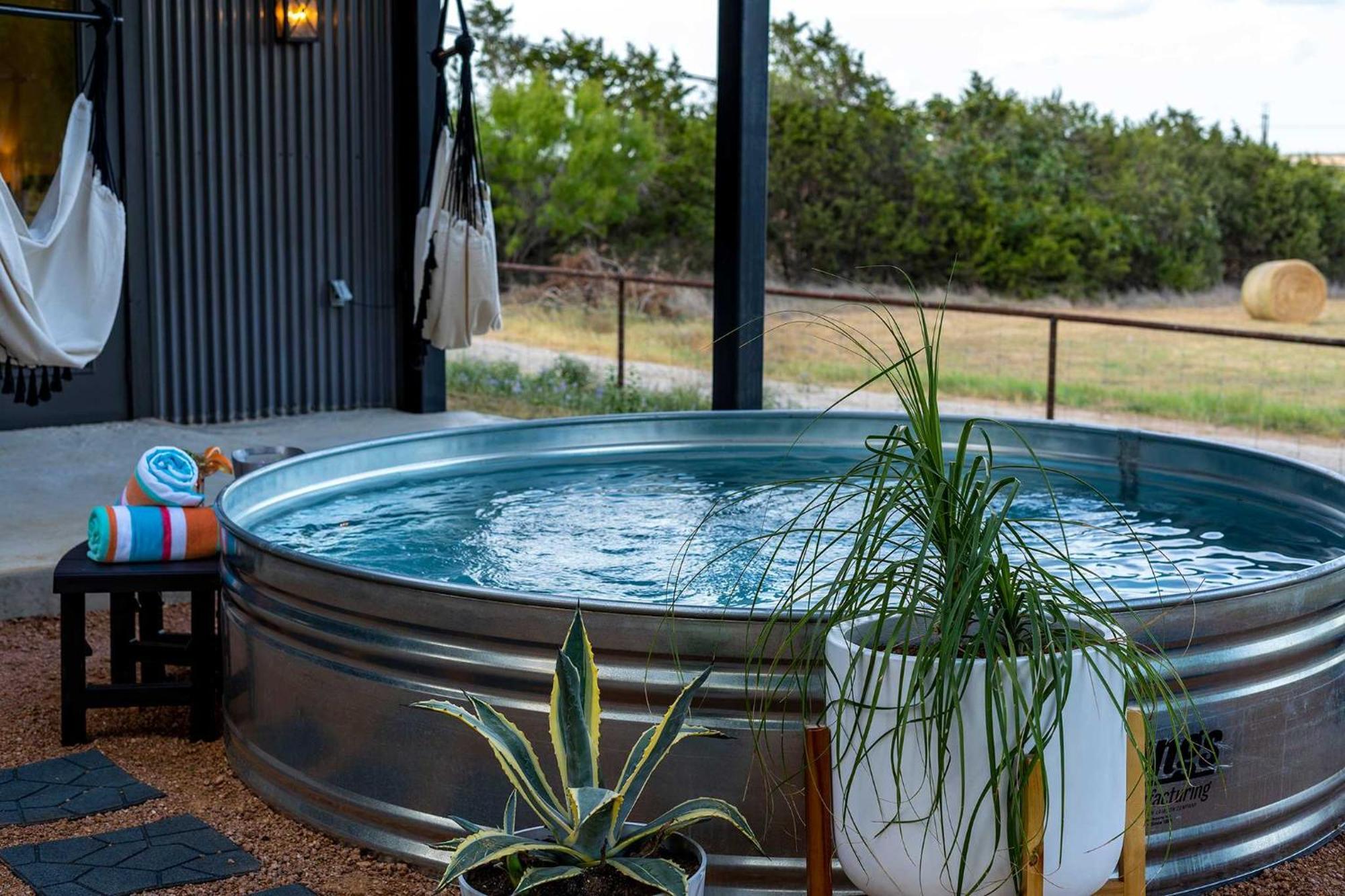 Container Haus Pet Friendly With Cowboy Pool Villa Fredericksburg Luaran gambar